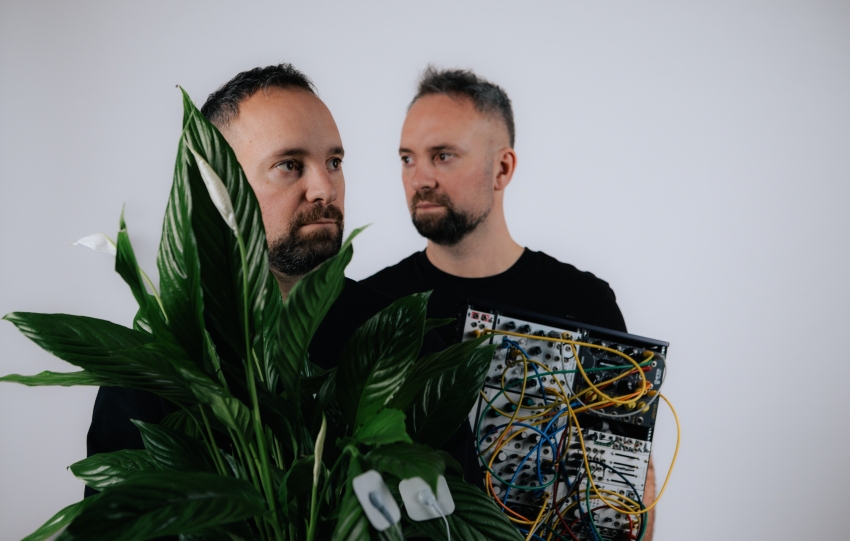 "Melodic Mastery: Bratři Drops New Single 'Ayra' Ahead of Anticipated Album Release"