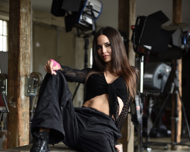 Nadine Vinzens and Jayzz Join Forces on ‘Diz One’
