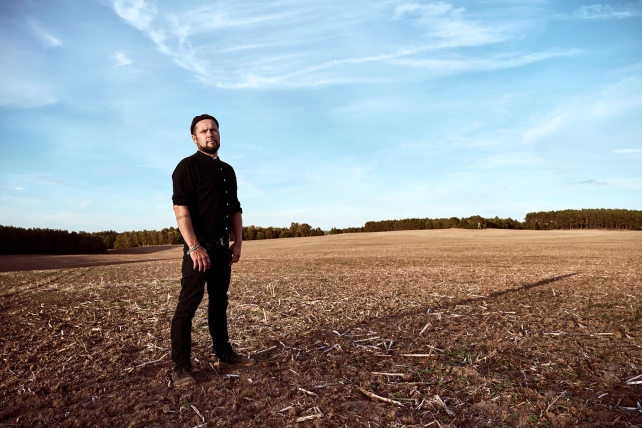 From Festival Mainstage to Studio Masterpiece: Mollono.Bass Drops "Orange Sky"