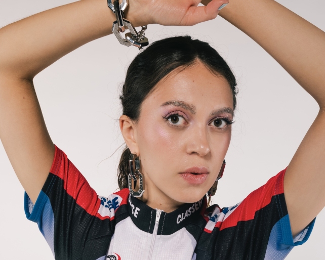 Isabelle Beaucamp Releases ‘Zersplittert’