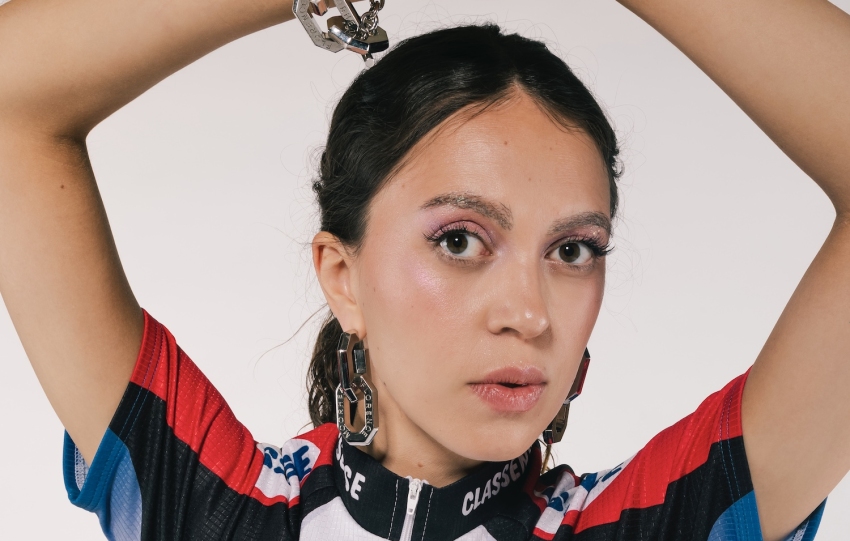 Isabelle Beaucamp Releases ‘Zersplittert’
