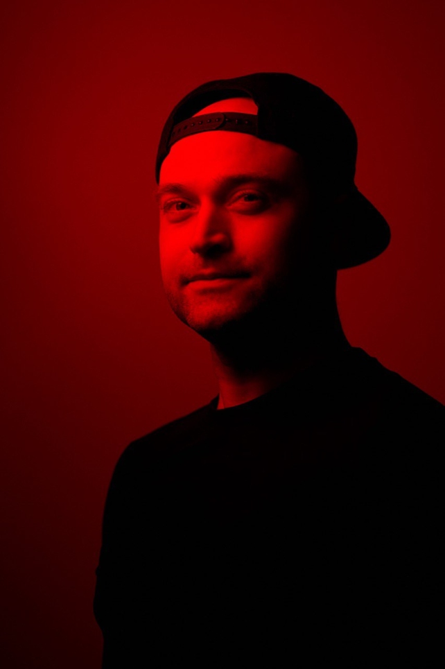 "Oh on the mountain": Seve Clain combined ethnic motifs with electronic genres