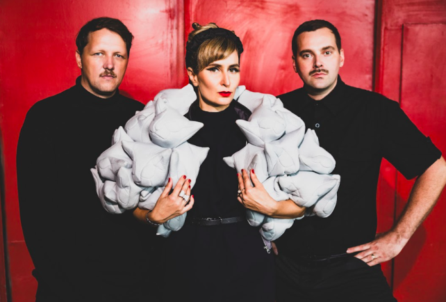 Dina Summer presents Girls Gang [Iptamenos Discos]