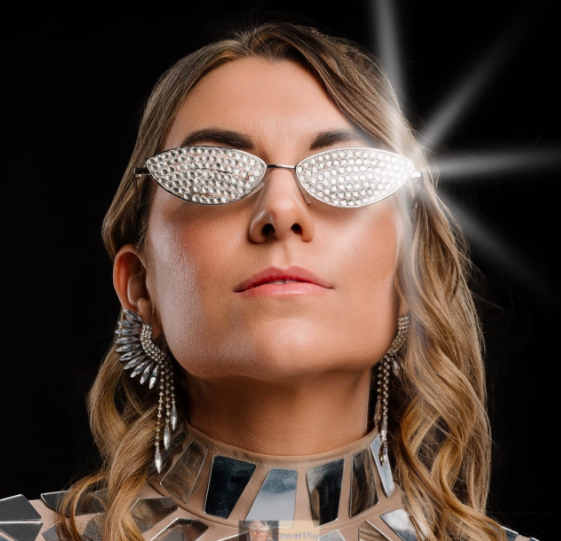 Melissa XYZ releases the emotive 'Moving In The Dark' single on Flamingo After Dark