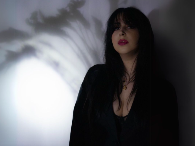 Iranian/Australian talent Naz drops high energy atmospheric techno cut ‘Face Off’