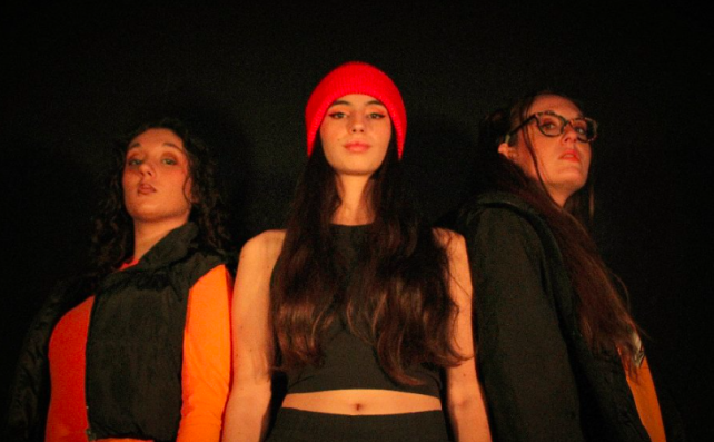 Malaga-based band AWA releases the single "Vivir Contigo," the latest preview of their album "Moodboards."