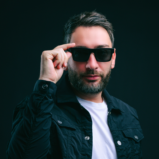 Alex Twin Collaborates With John Junior On ‘See Line Woman’