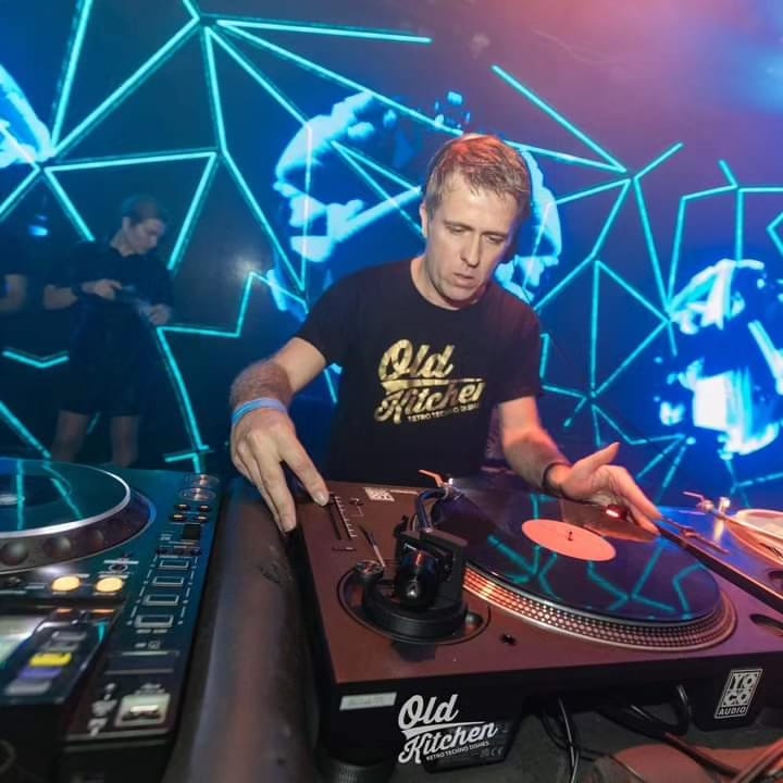 AUDIOKLINIK: SOUND EXPLORATION AND STUDIO SYNERGY