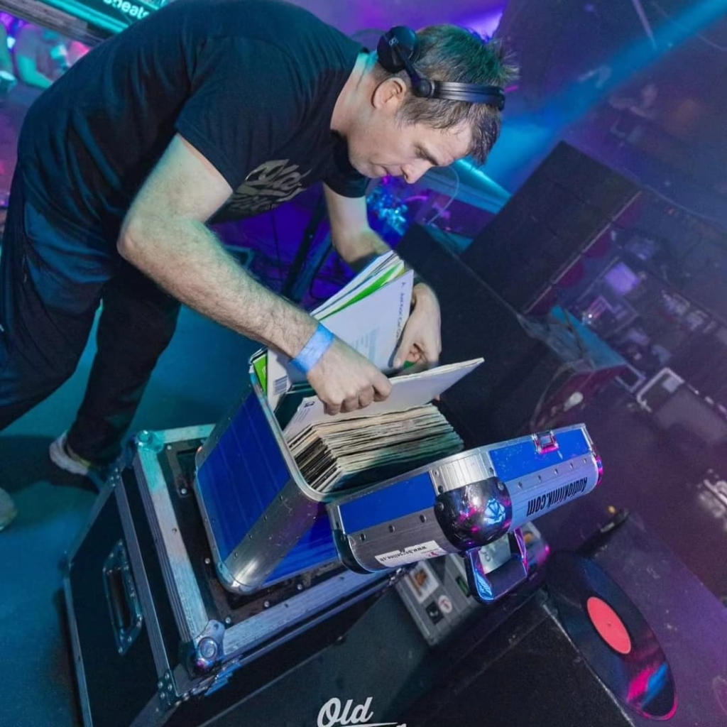 AUDIOKLINIK: SOUND EXPLORATION AND STUDIO SYNERGY