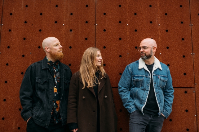 Tinlicker & Hero Baldwin collaborate on heartfelt single ‘I Started a Fire’