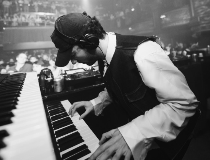 Louis Bekk delivers first single “All I Need” on [PIAS] Électronique 