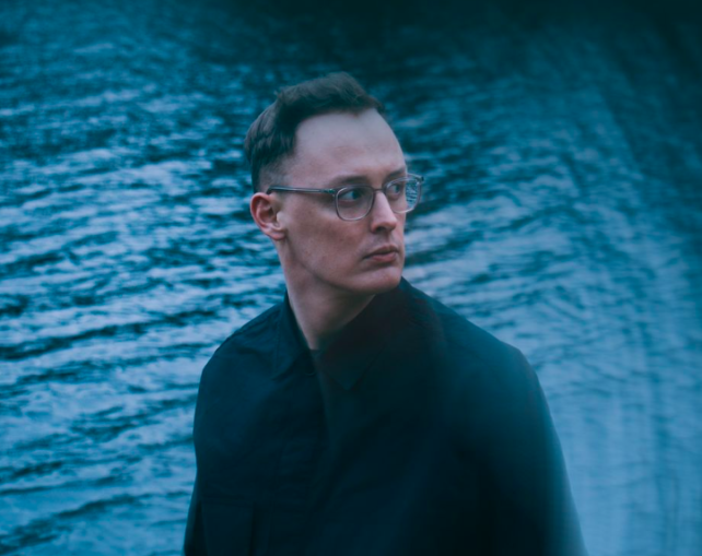 Corren Cavini Announces Debut Album ‘A Place To Call Home’ with Stirring New Single ‘Agoraphobia’