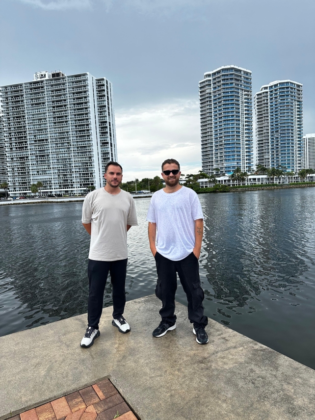 Hard To Tell Release debut album ‘Hidden Traffic’ on Vitrage Records