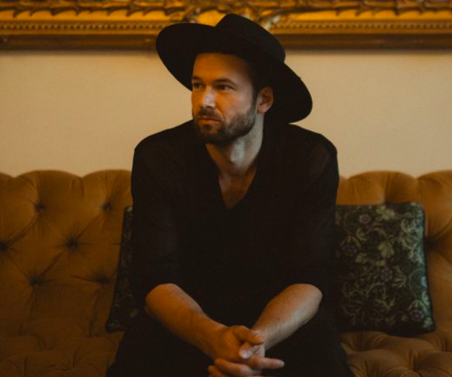 Monolink Continues Album Rollout with New Single “In My Place”