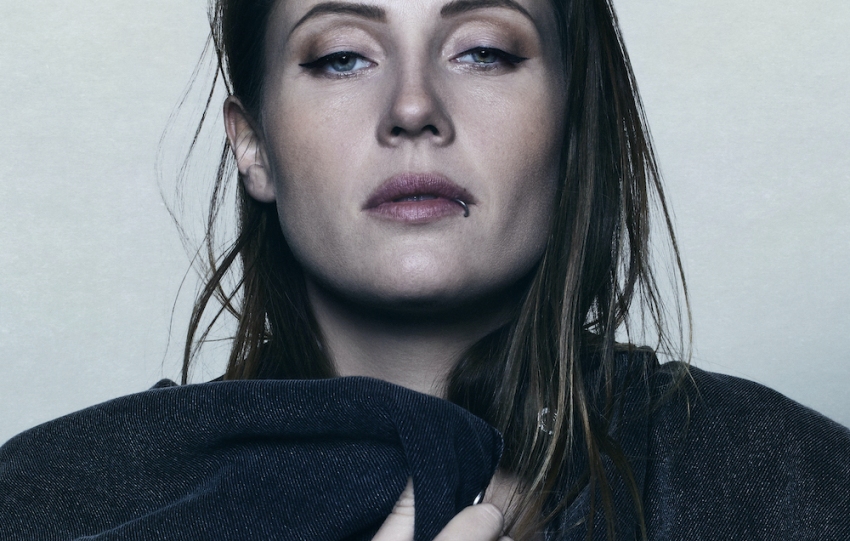 Charlotte de Witte reworks Scoop’s 90’s upbeat floorfiller ‘Drop It’ 