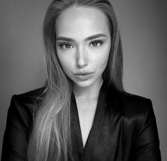 JUSTĖ BEGINS ELECTRIFYING NEW JOURNEY WITH ‘WORLD OF WONDERS’ 