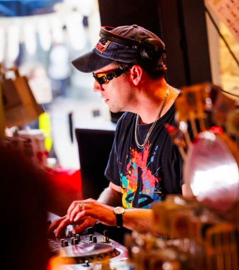 Watch Young Marco DJ from the iconic Condomerie in Amsterdam for El Tony Mate’s Selected Sessions