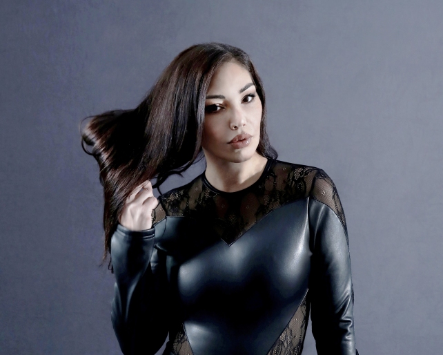 Simina Grigoriu Closes Out 2025 with Ascended Masters EP