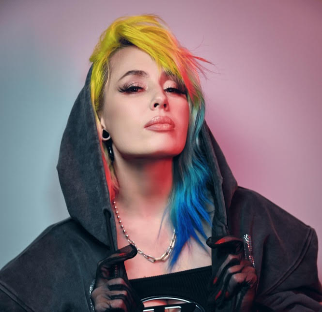 MARIKA ROSSA LAUNCHES CONNECT