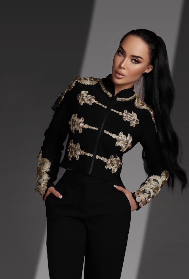 4 A.M. Call Times, Cold Weather and Dozens of Takes: Kristina Lytvynenko Reveals What Really Happens Behind the Scenes of International Fashion Shoots
