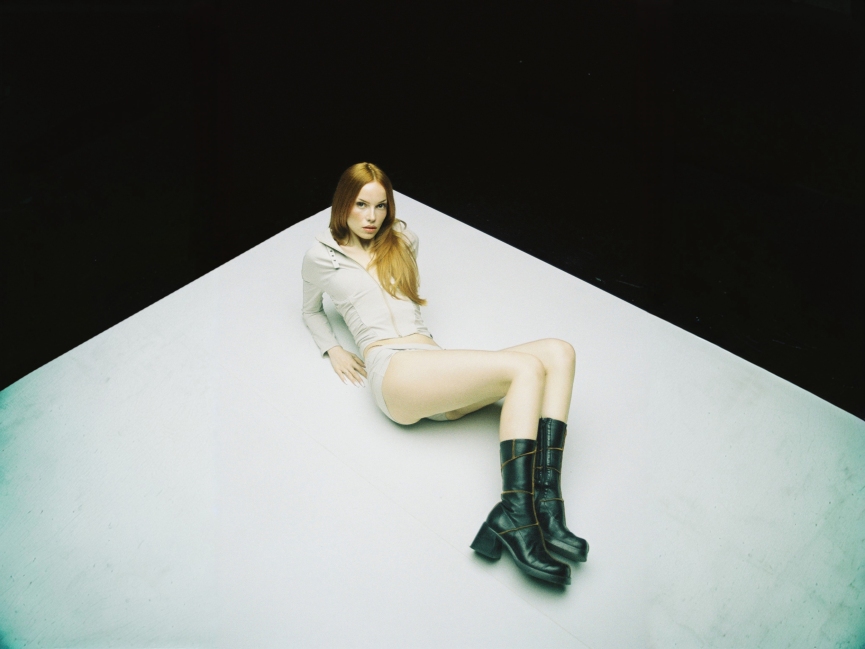 Bae Blade ‘INTRODUCING BAEDDIES’ full EP out now on her new B.A.E. - Build Around Energy imprint Feat. previous EP single with Laure Croft remix & new original cut ‘WKAT?’