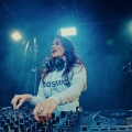 Linda Lenor Creates Her Own Melodic & DNB Sound with “Hey You”